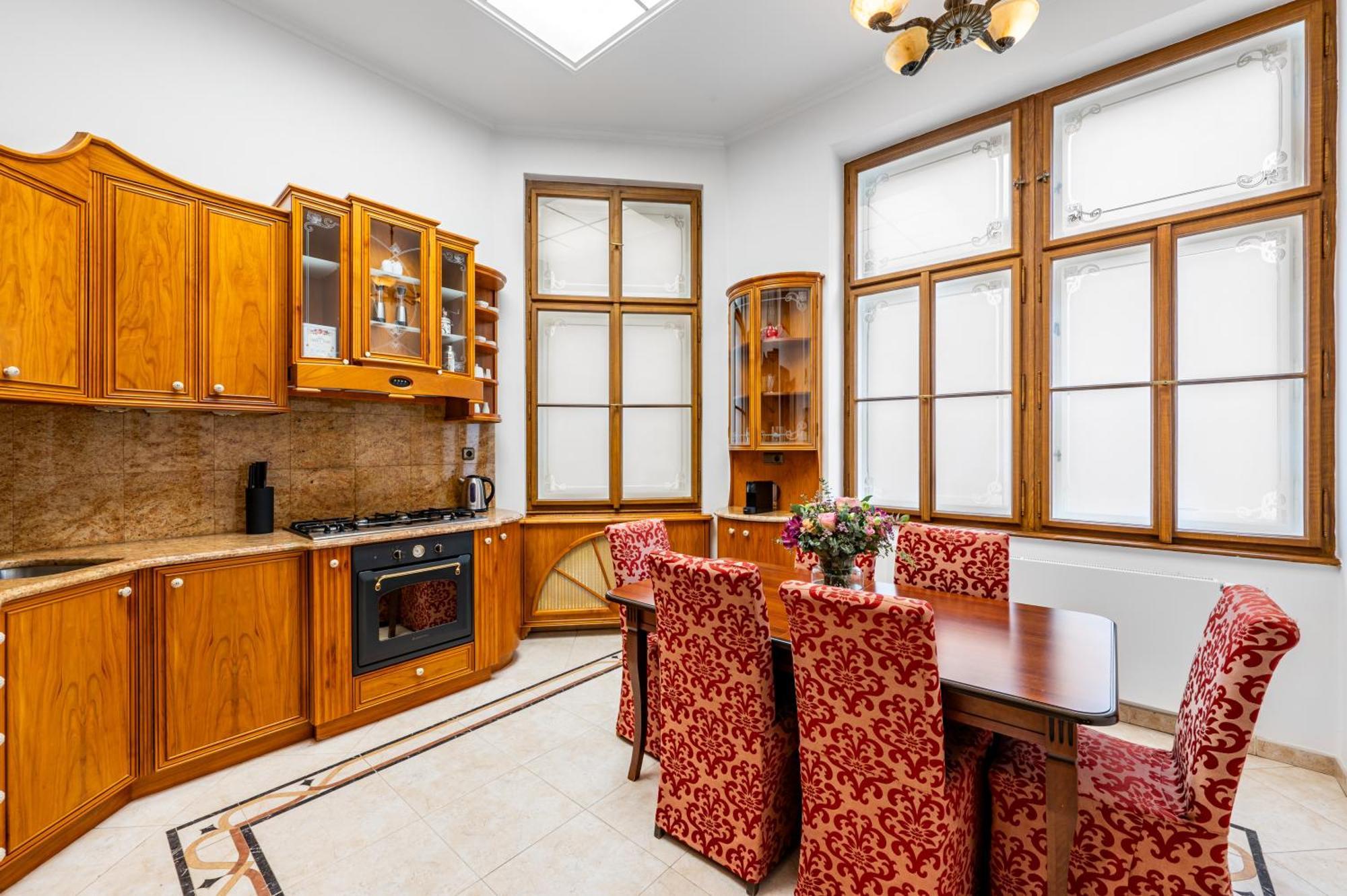Malostranska Hotel apartamentowy 4*